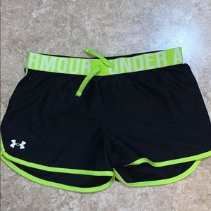Under Armour Shorts YXL